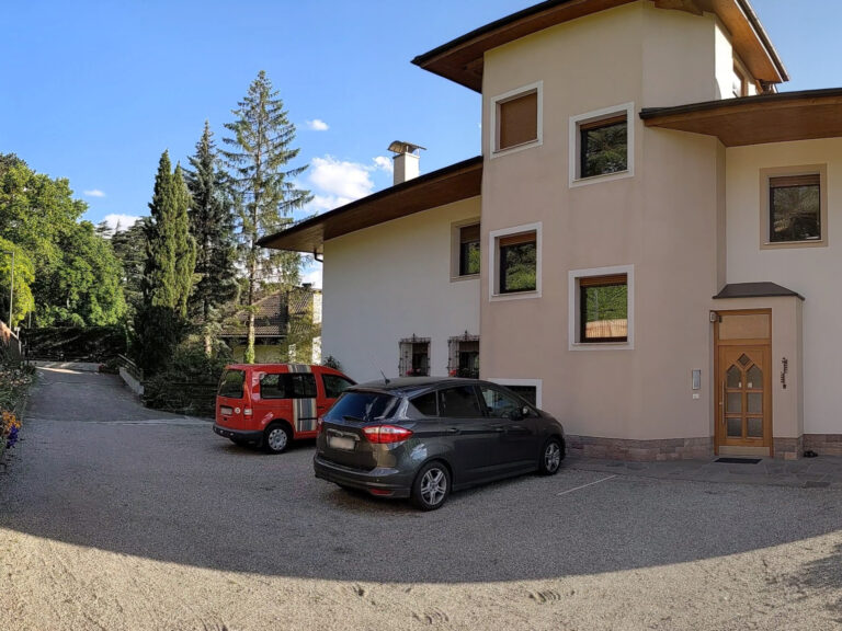 Abgesperrte Parkplätze